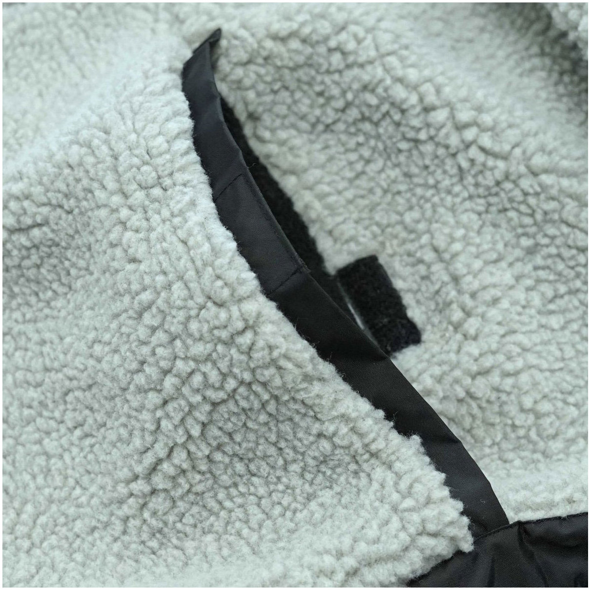 2026 Northcore Beach Basha Sport Langärmeliges Wickelkleid Robe / Poncho NOCO24N - Black