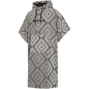 2024 Mystic Jacquard Poncho 35018.240416  Black / White