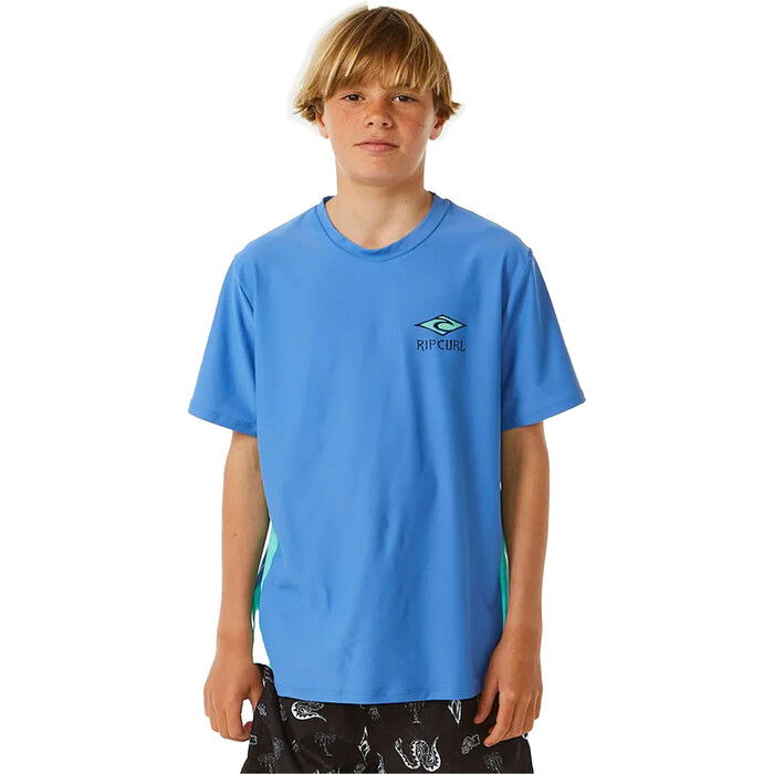 2024 Rip Curl Jungen Lost Islands Logo UPF Short Sleeve Lycra Vest 12DBRV - Blue Yonder