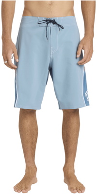 2026 Billabong M&auml;nner Straddie Pro 20 Boardshorts 24A081607 - Blue Fog
