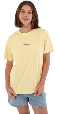 2026 Hurley Frauen Script Regular Tee WTSEU00029 - Macadamia