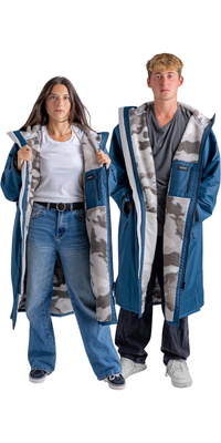 2026 Dryrobe Advance Langärmeliger Wickelmantel DALSV3 - Deep Sea Blue / Sand Camo