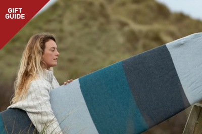 Northcore Geschenke-Guide für Surfer - Umziehmantel, Boardbag und KeyPod