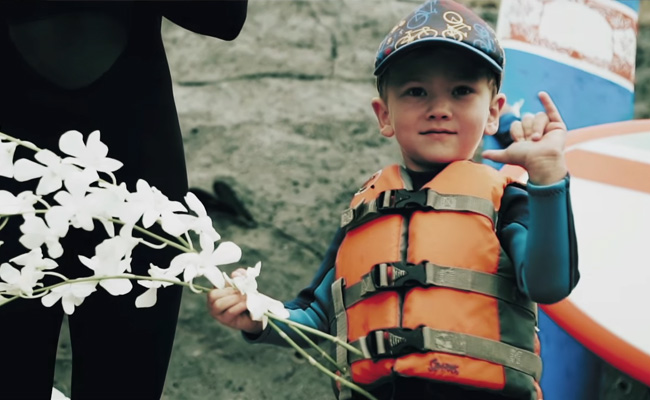 A child honouring Jack O'Neill